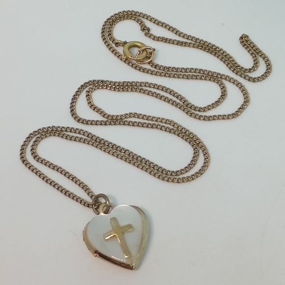 * vintage 14k GF mother of pearl heart shaped cross locket on 12k GF chain - Picture 1 of 7